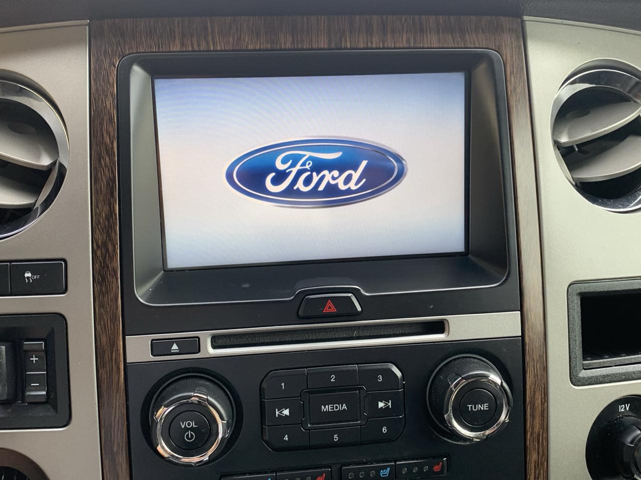 Ford Expedition 2WD 4dr King Ranch 2015