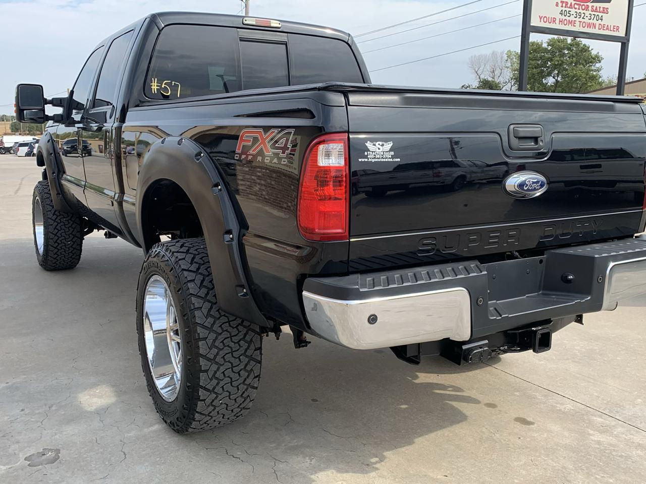 Ford Super Duty F-350 SRW Crew Cab 156" Lariat 4WD 2016