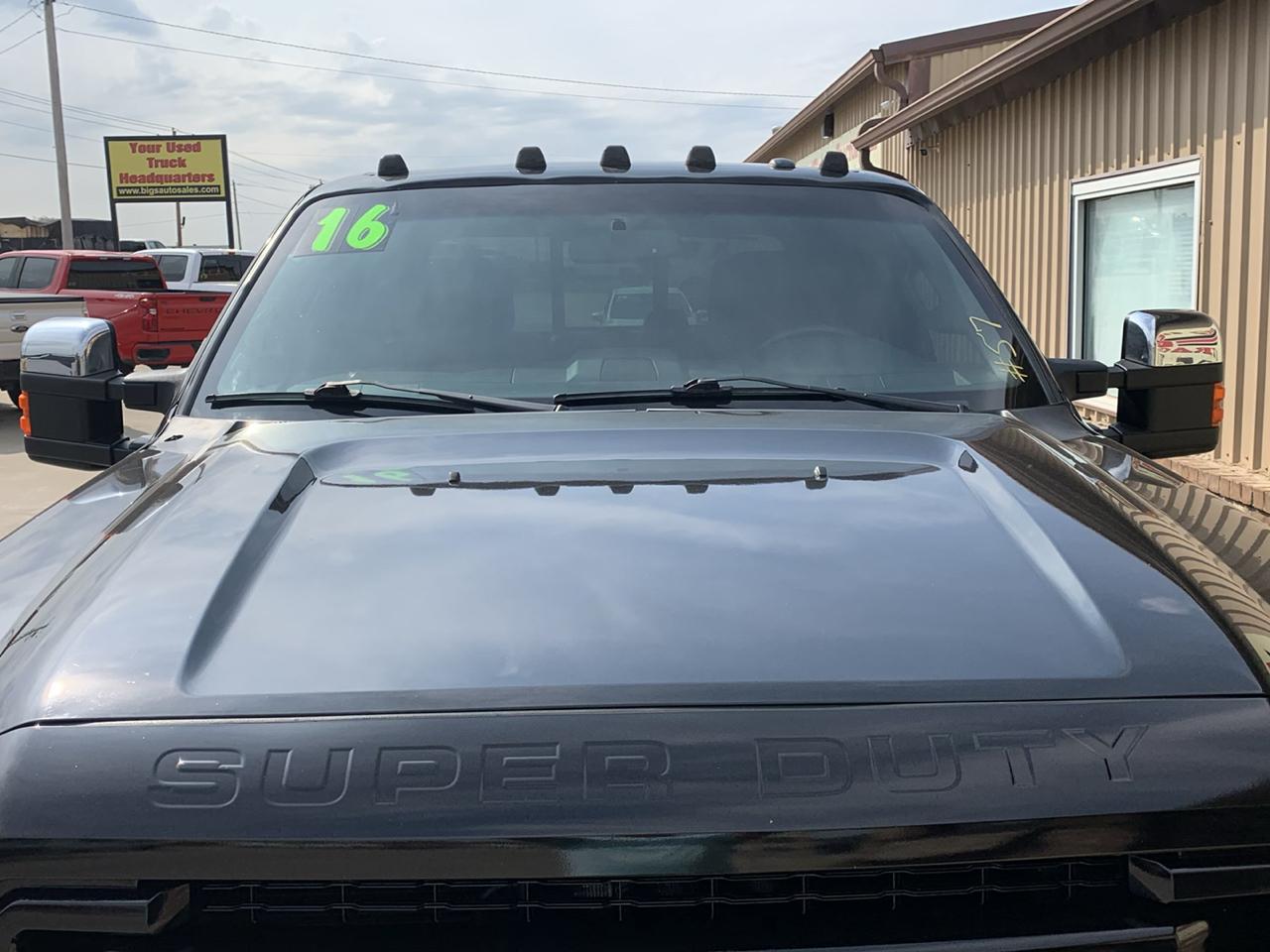 Ford Super Duty F-350 SRW Crew Cab 156" Lariat 4WD 2016