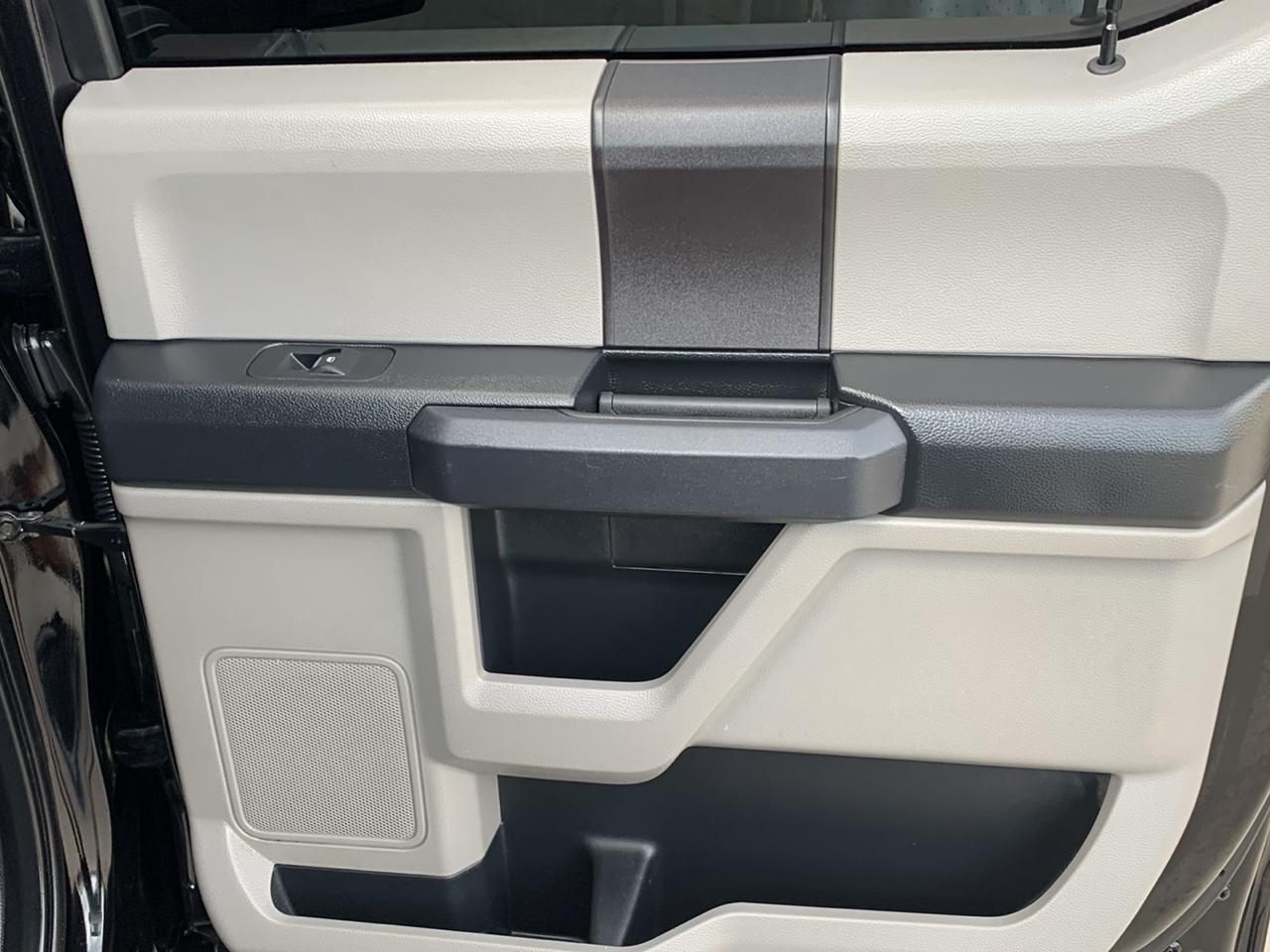 Ford F-150 4WD SuperCrew 145" STX 2020