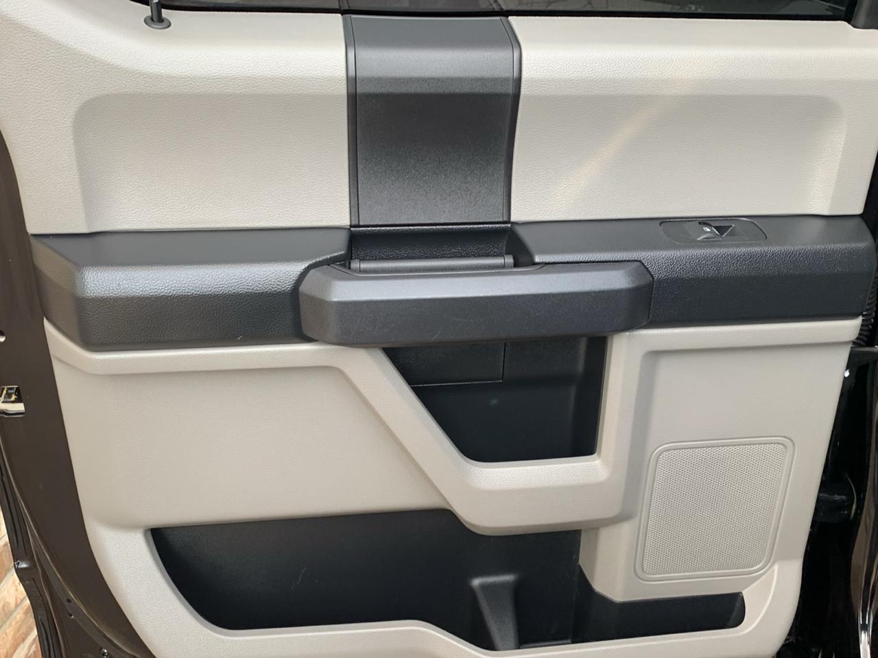 Ford F-150 4WD SuperCrew 145" STX 2020