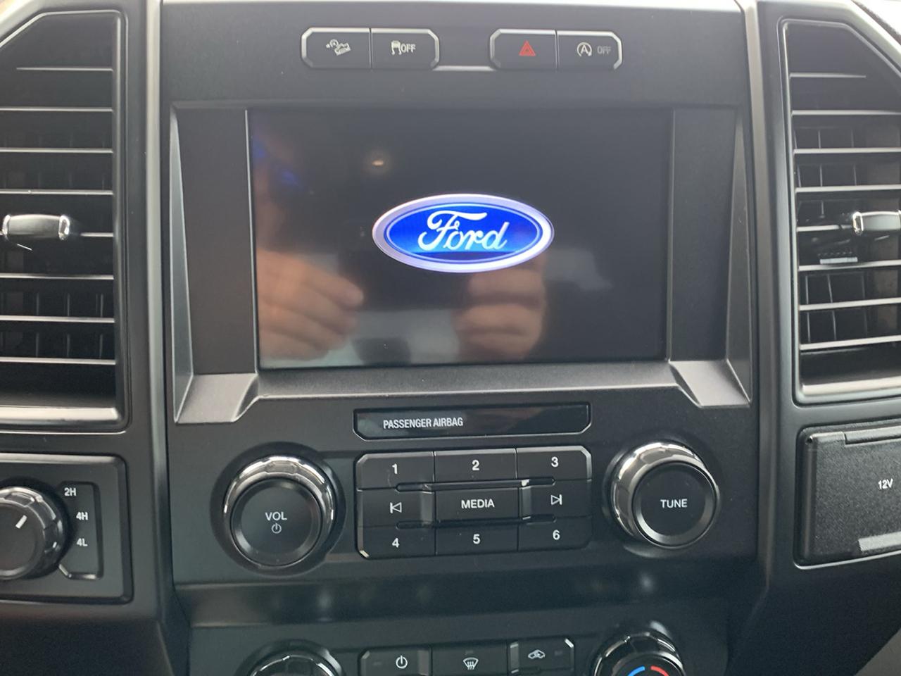 Ford F-150 4WD SuperCrew 145" STX 2020