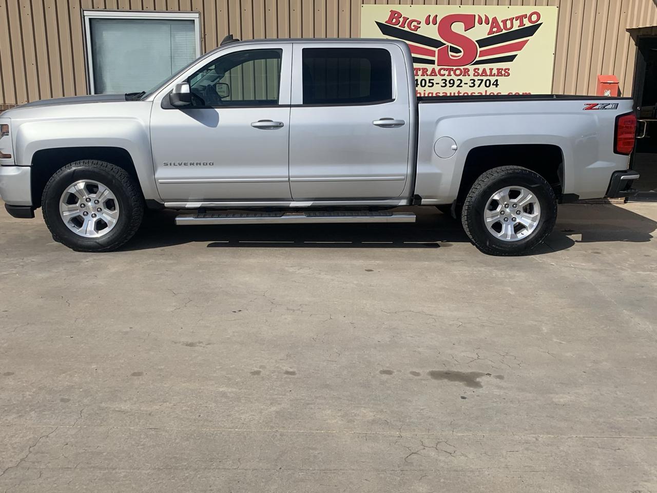 Chevrolet Silverado 1500 4WD Crew Cab 143.5" LT w/2LT 2018