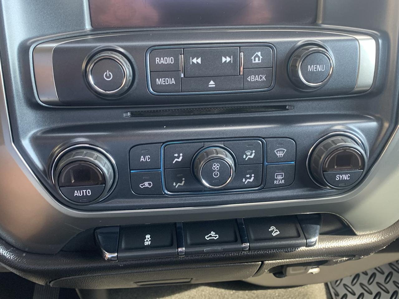 Chevrolet Silverado 1500 4WD Crew Cab 143.5" LT w/2LT 2018