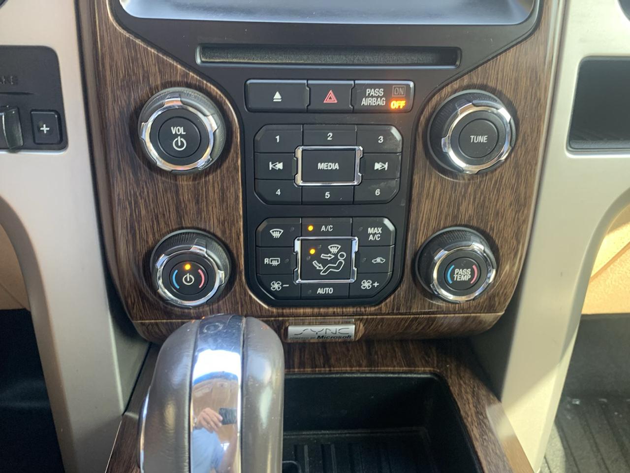 Ford F-150 4WD SuperCrew 139" Lariat 2013