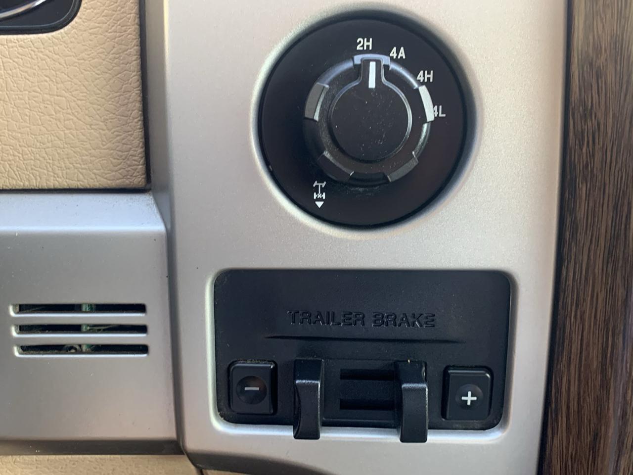 Ford F-150 4WD SuperCrew 139" Lariat 2013