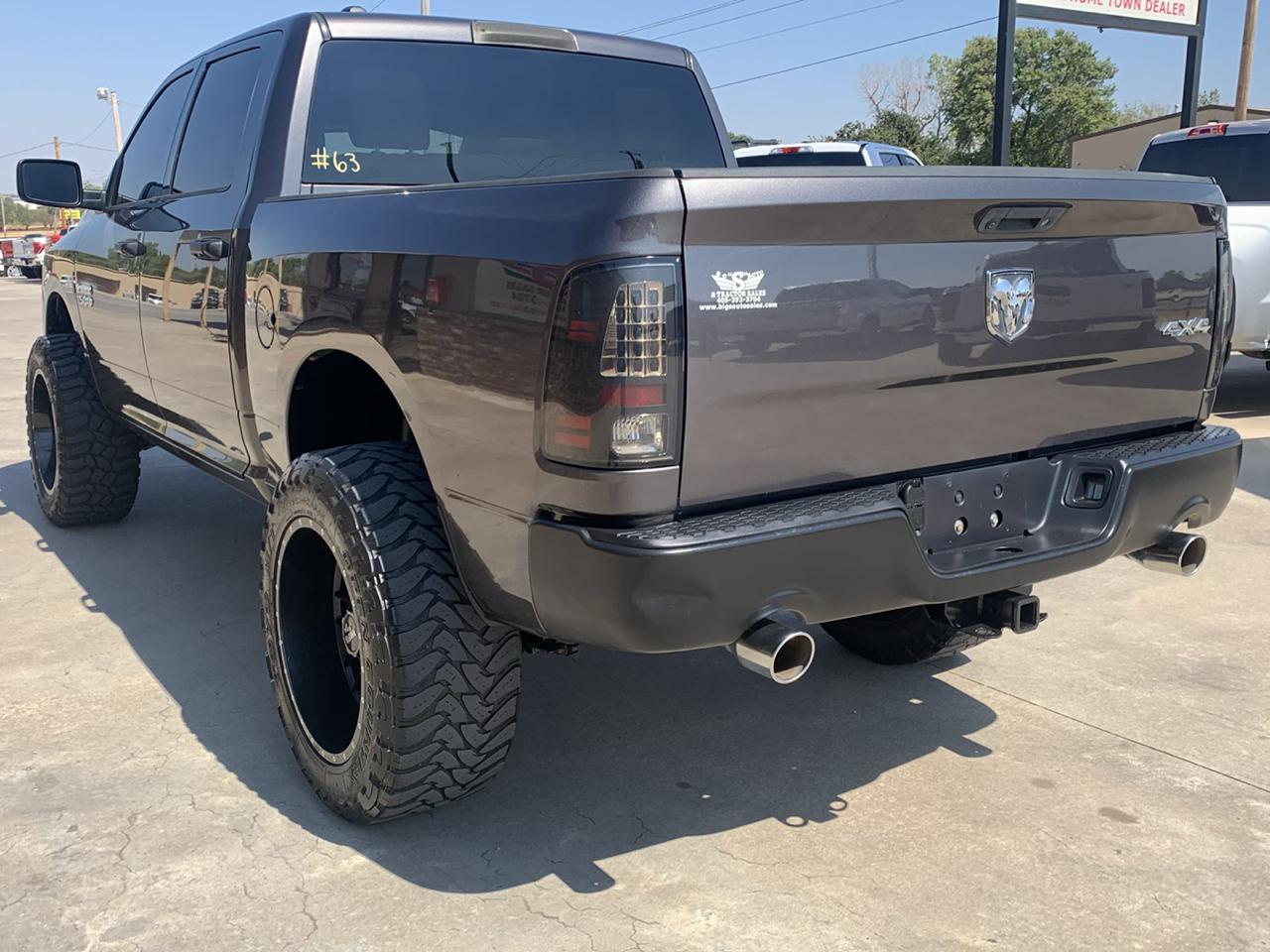 RAM 1500 4WD Crew Cab 140.5" Express 2014