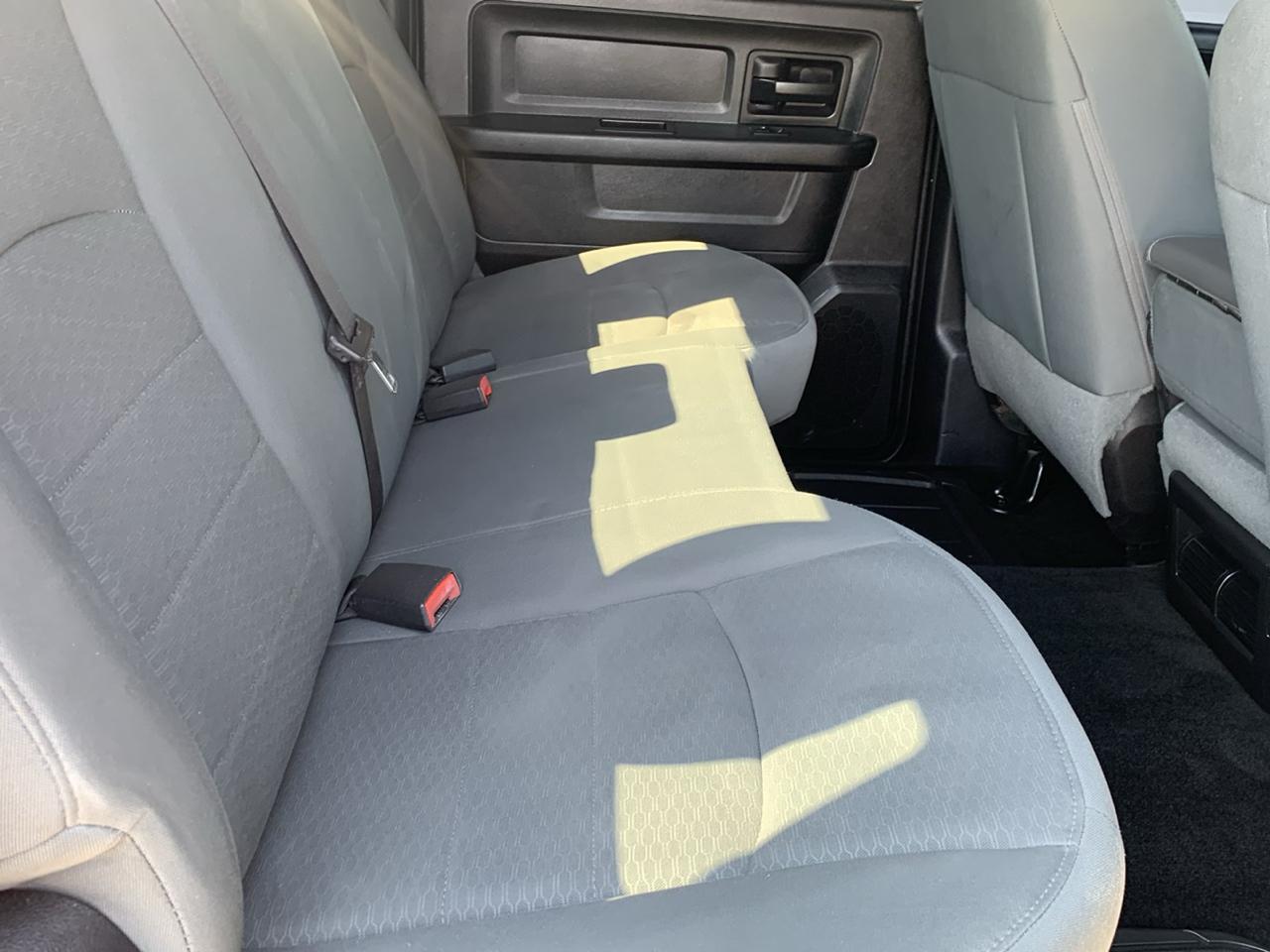 RAM 1500 4WD Crew Cab 140.5" Express 2014