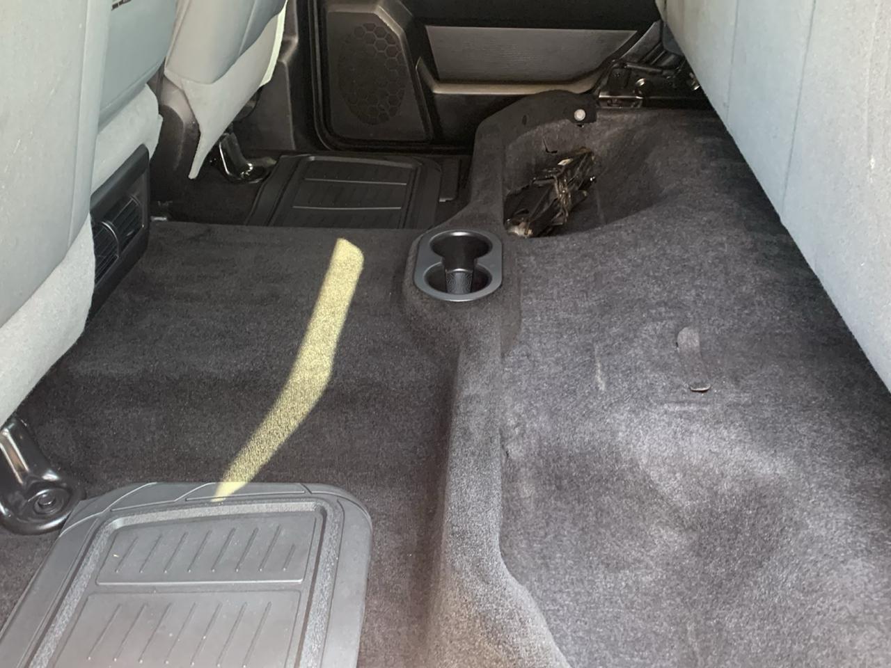 RAM 1500 4WD Crew Cab 140.5" Express 2014