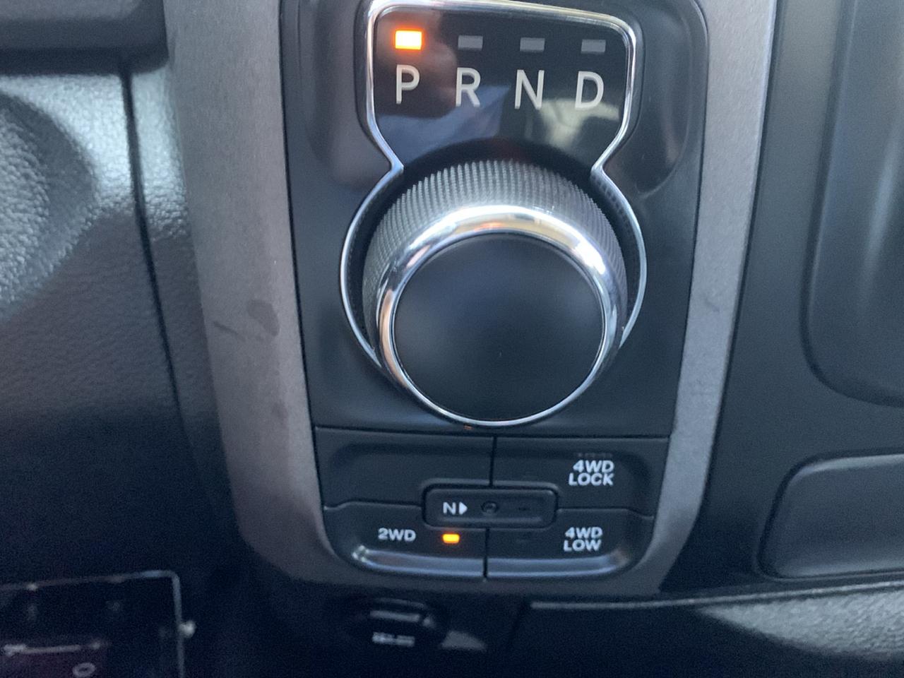 RAM 1500 4WD Crew Cab 140.5" Express 2014