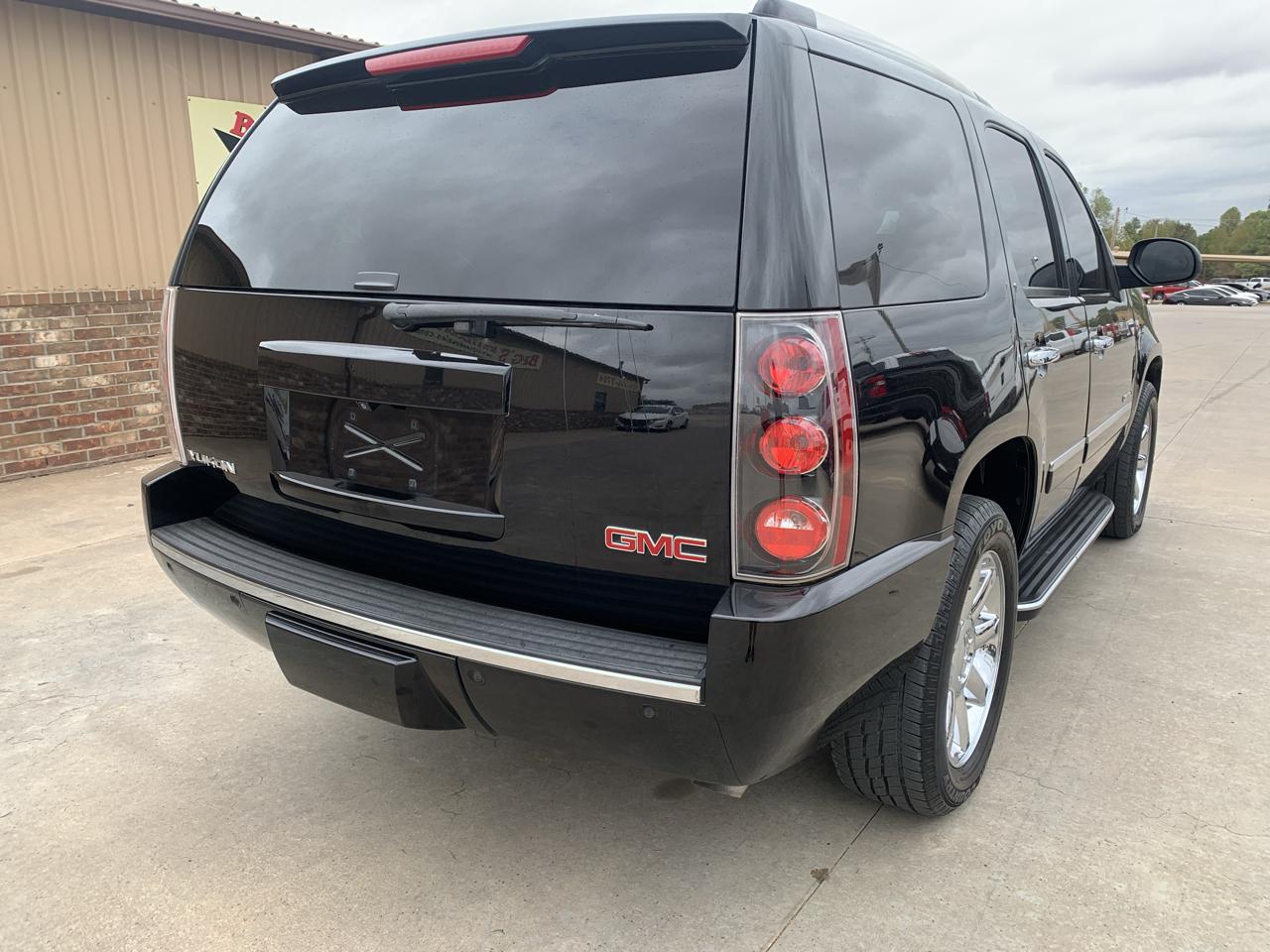GMC Yukon AWD 4dr 1500 Denali 2013