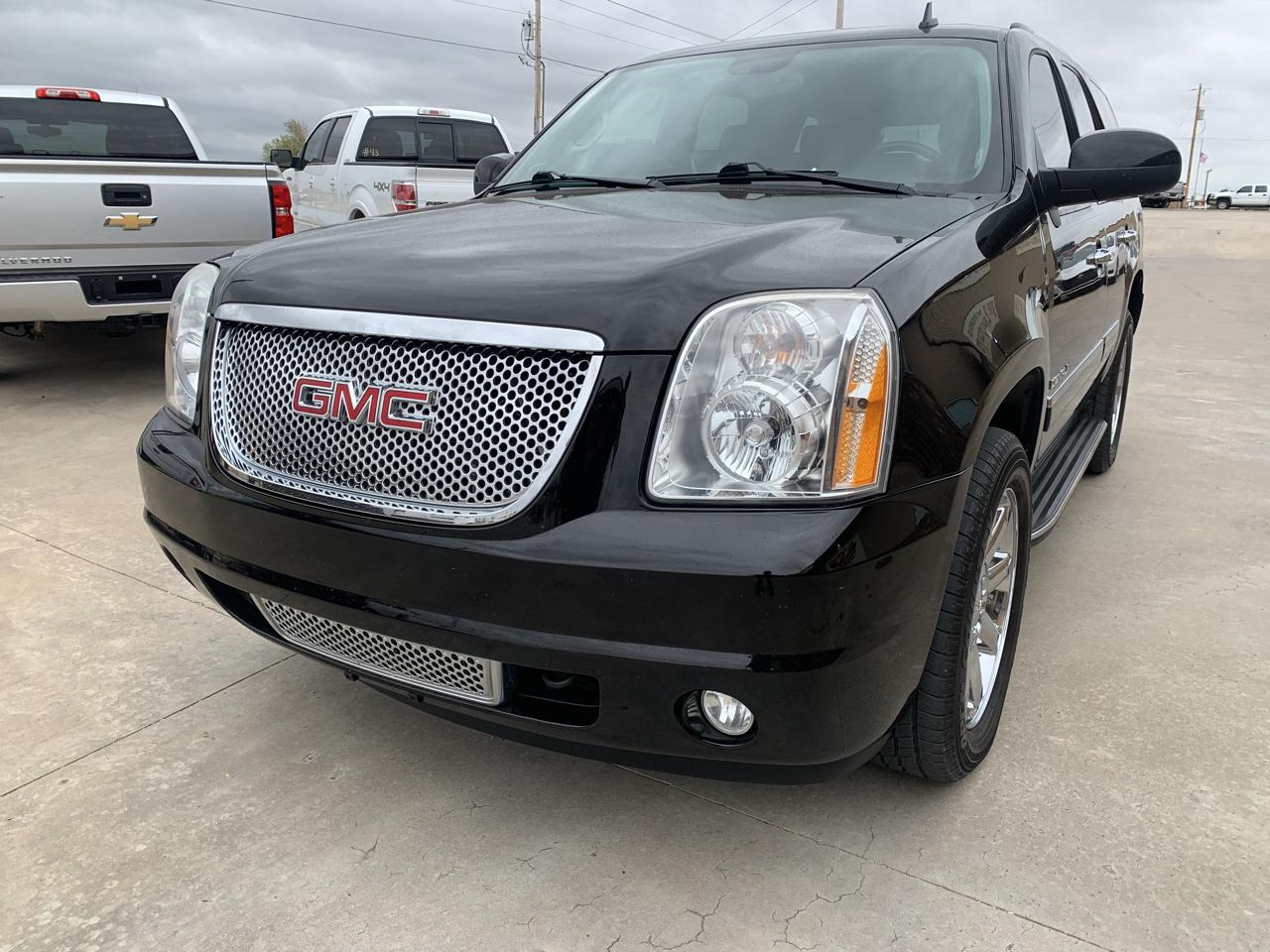 GMC Yukon AWD 4dr 1500 Denali 2013