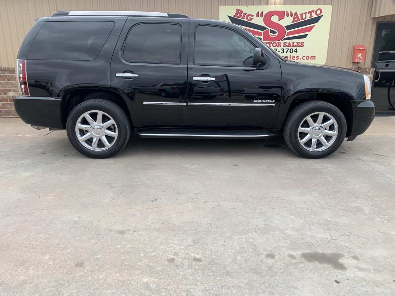 GMC Yukon AWD 4dr 1500 Denali 2013