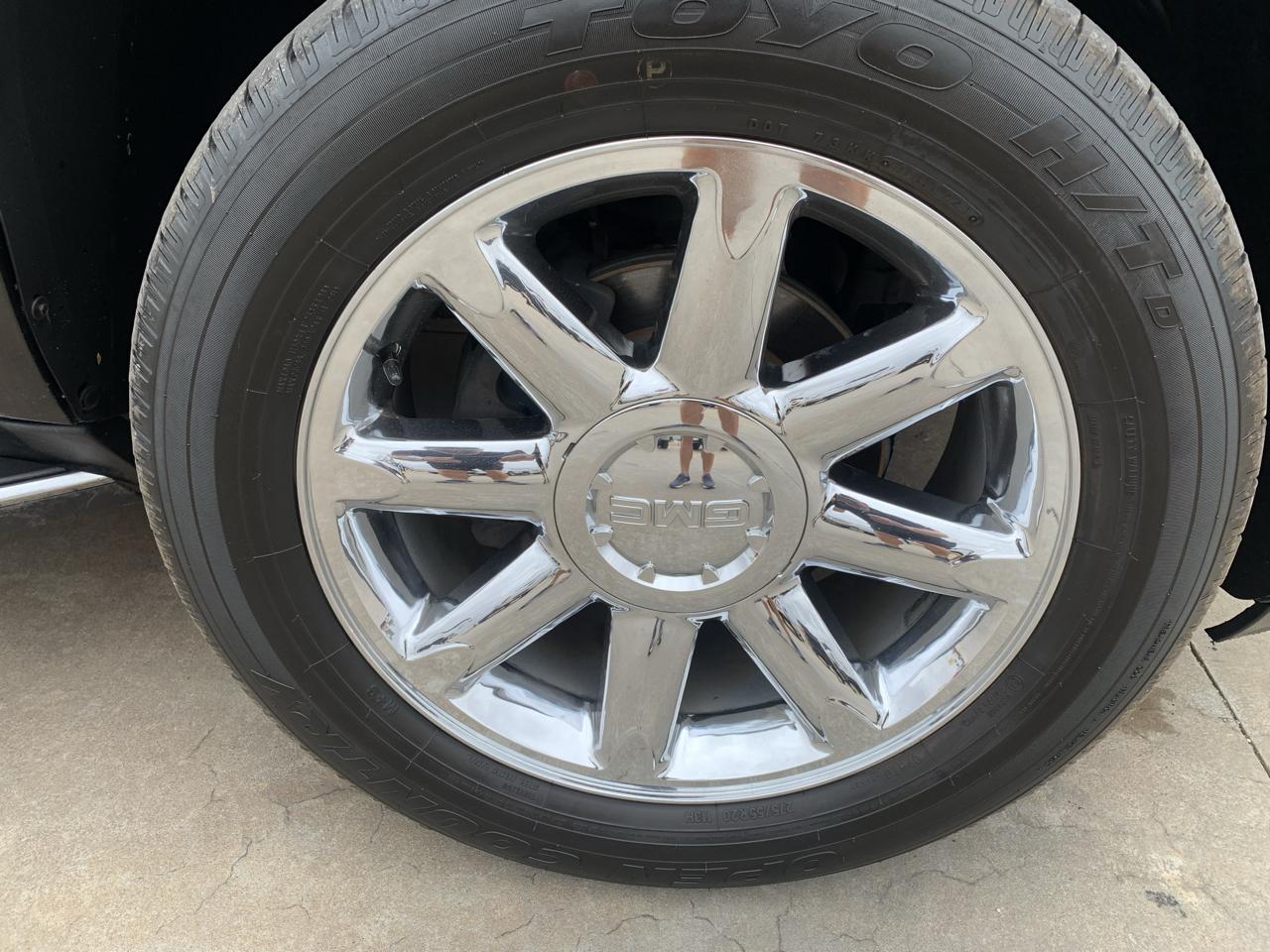 GMC Yukon AWD 4dr 1500 Denali 2013