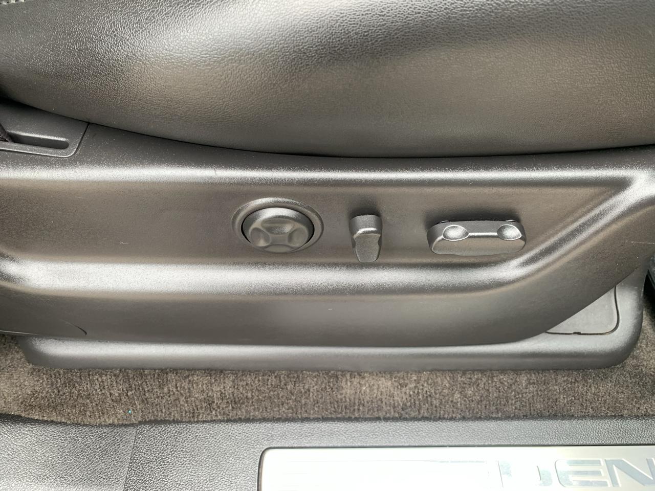 GMC Yukon AWD 4dr 1500 Denali 2013