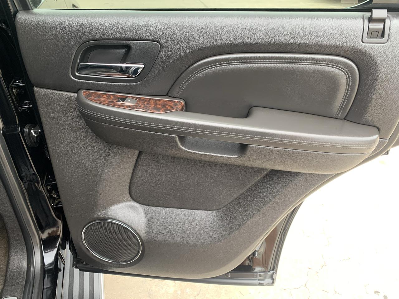 GMC Yukon AWD 4dr 1500 Denali 2013