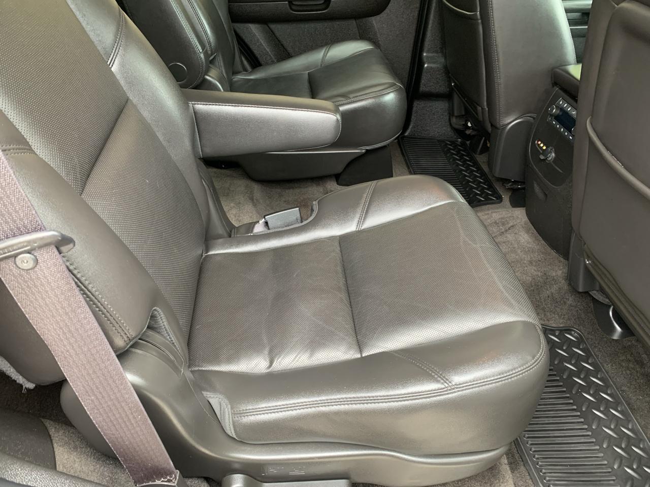 GMC Yukon AWD 4dr 1500 Denali 2013