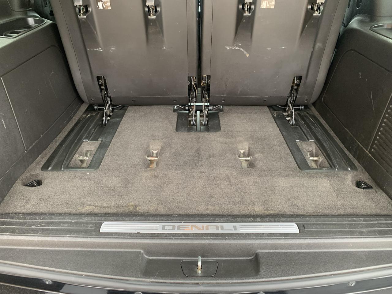 GMC Yukon AWD 4dr 1500 Denali 2013