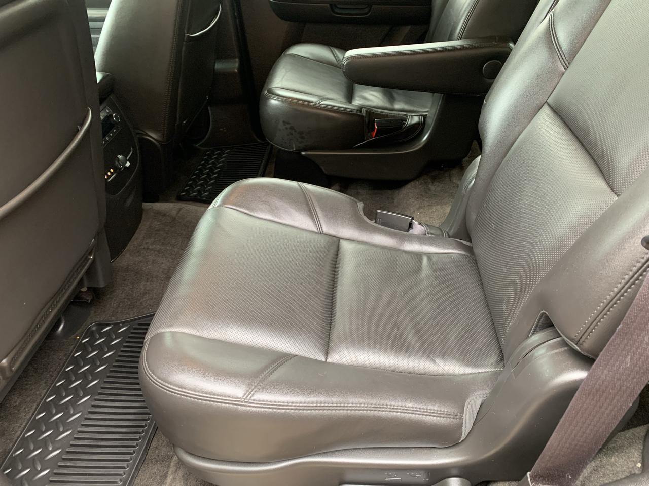 GMC Yukon AWD 4dr 1500 Denali 2013