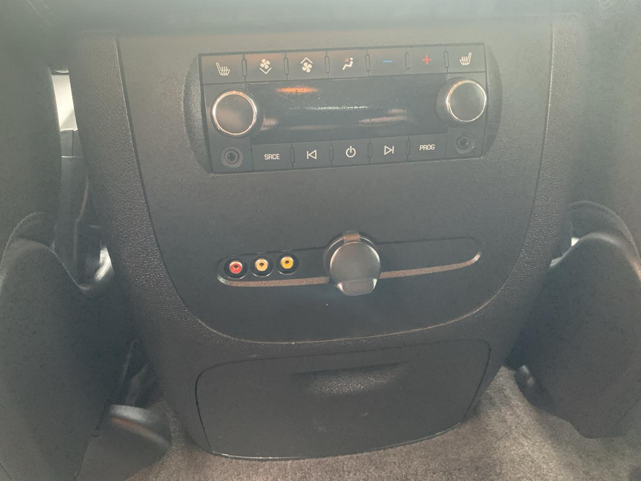 GMC Yukon AWD 4dr 1500 Denali 2013