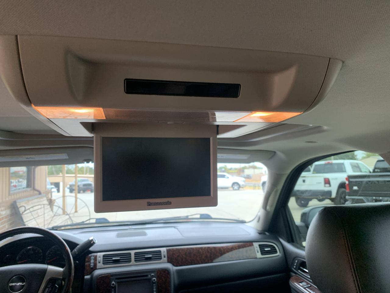 GMC Yukon AWD 4dr 1500 Denali 2013