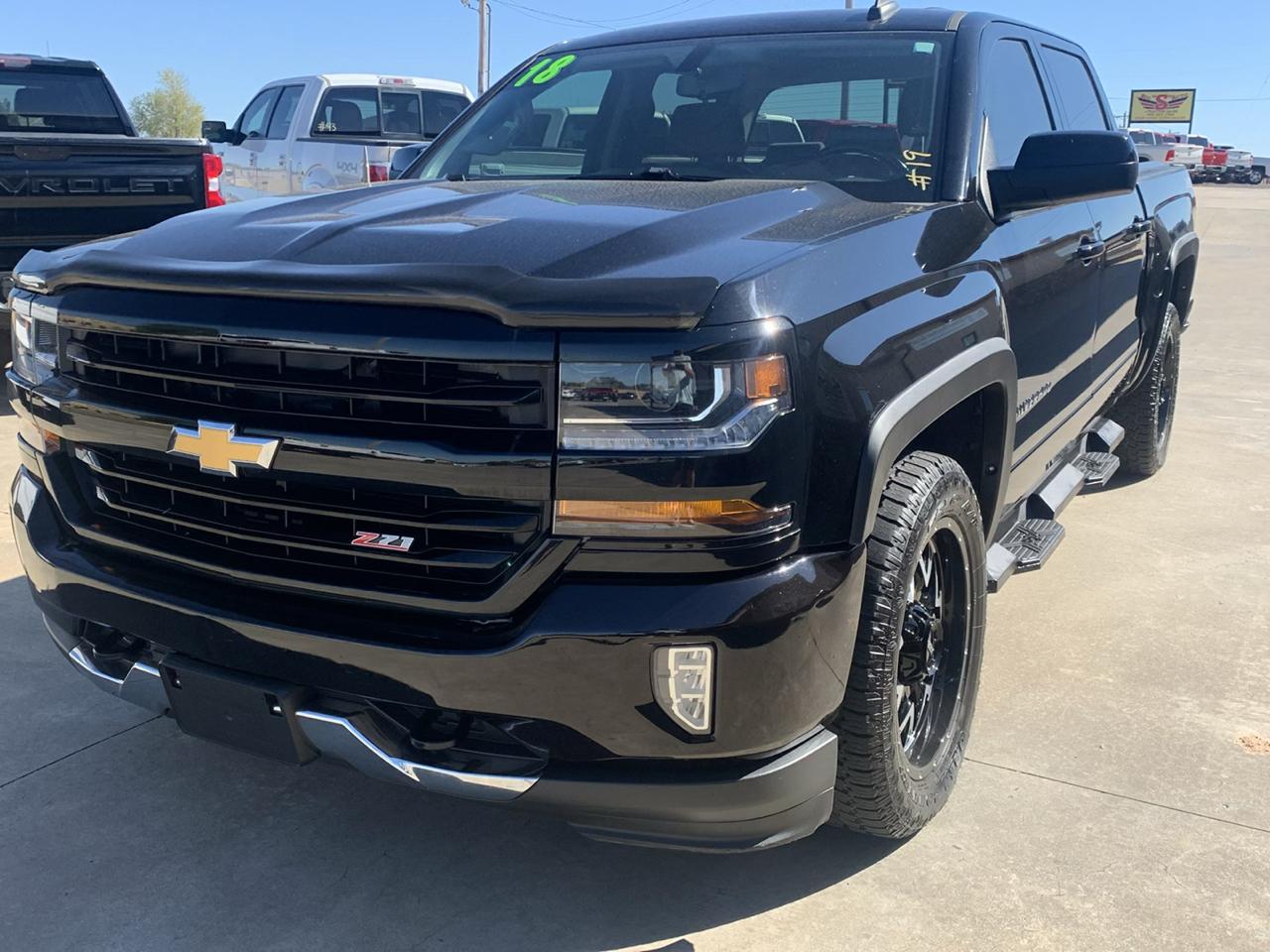 Chevrolet Silverado 1500 4WD Crew Cab 143.5" LT w/2LT 2018