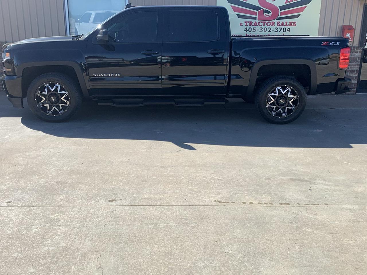 Chevrolet Silverado 1500 4WD Crew Cab 143.5" LT w/2LT 2018