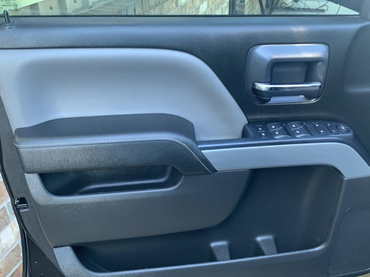 Chevrolet Silverado 1500 4WD Crew Cab 143.5" LT w/2LT 2018