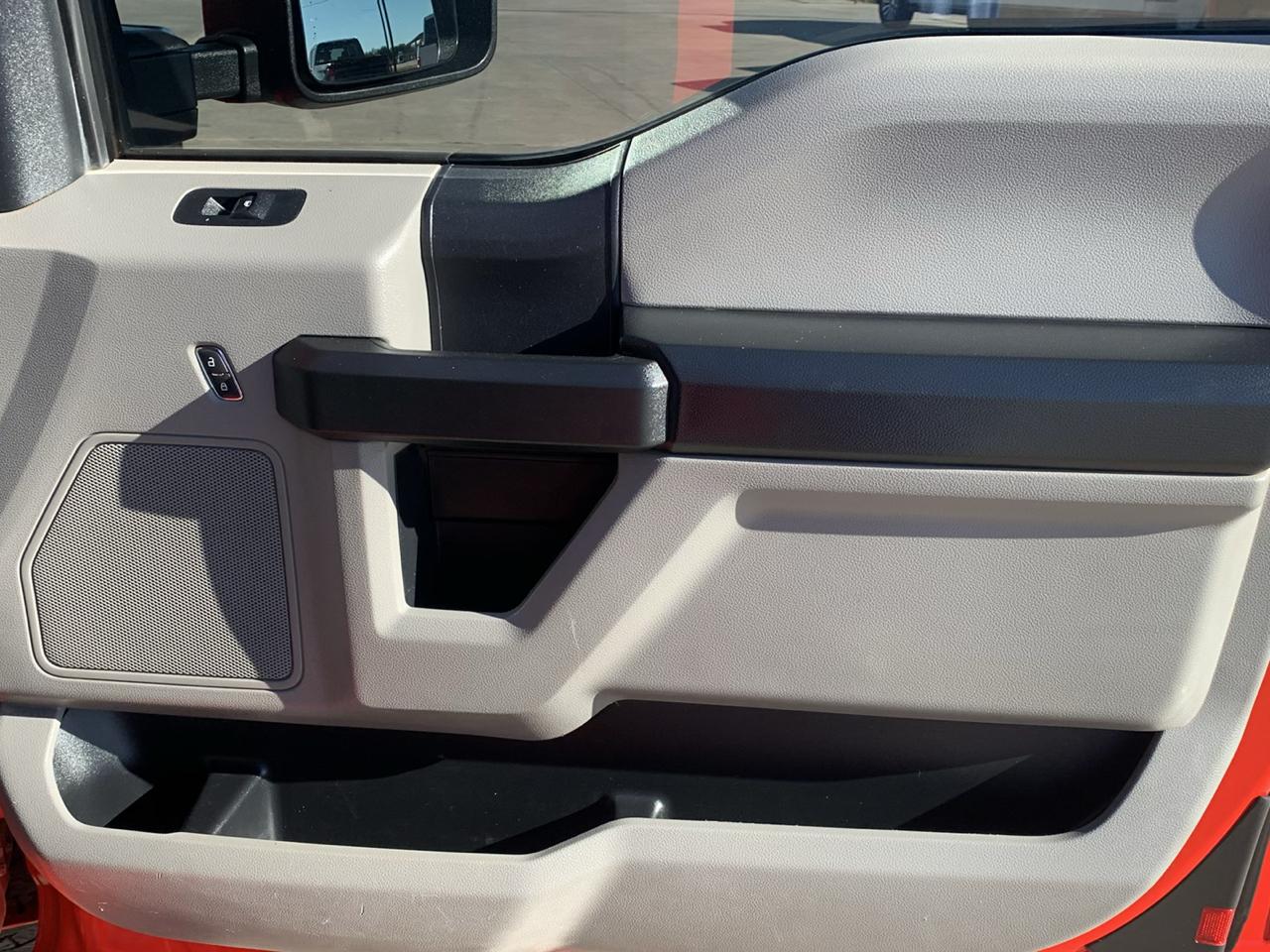 Ford Super Duty F-350 SRW 4WD SuperCab 158" XL 2019