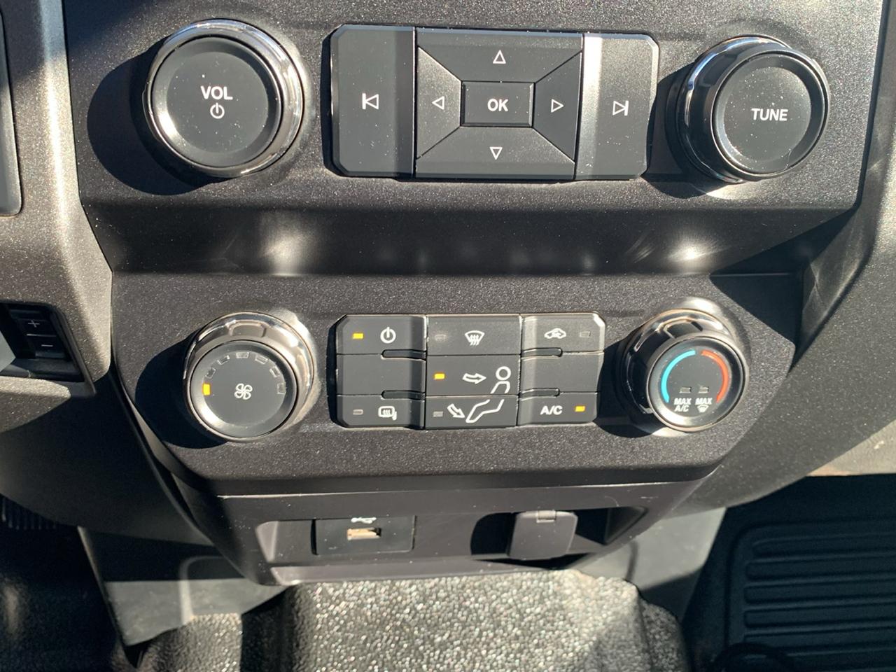 Ford Super Duty F-350 SRW 4WD SuperCab 158" XL 2019