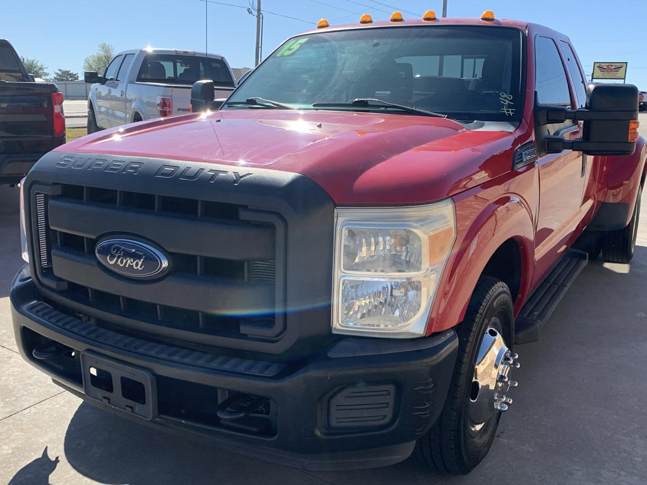 Ford Super Duty F-350 DRW 2WD SuperCab 158" Lariat 2015