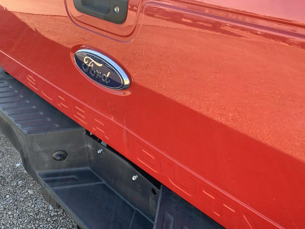 Ford Super Duty F-350 DRW 2WD SuperCab 158" Lariat 2015