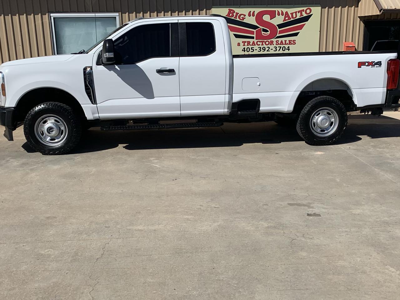Ford Super Duty F-250 SRW XL 4WD SuperCab 6.75' Box 2024
