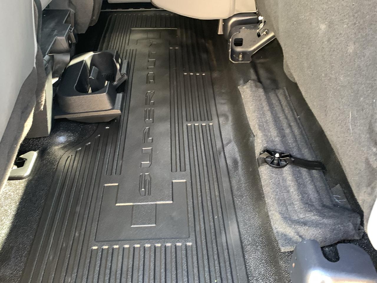 Ford Super Duty F-250 SRW XL 4WD SuperCab 6.75' Box 2024