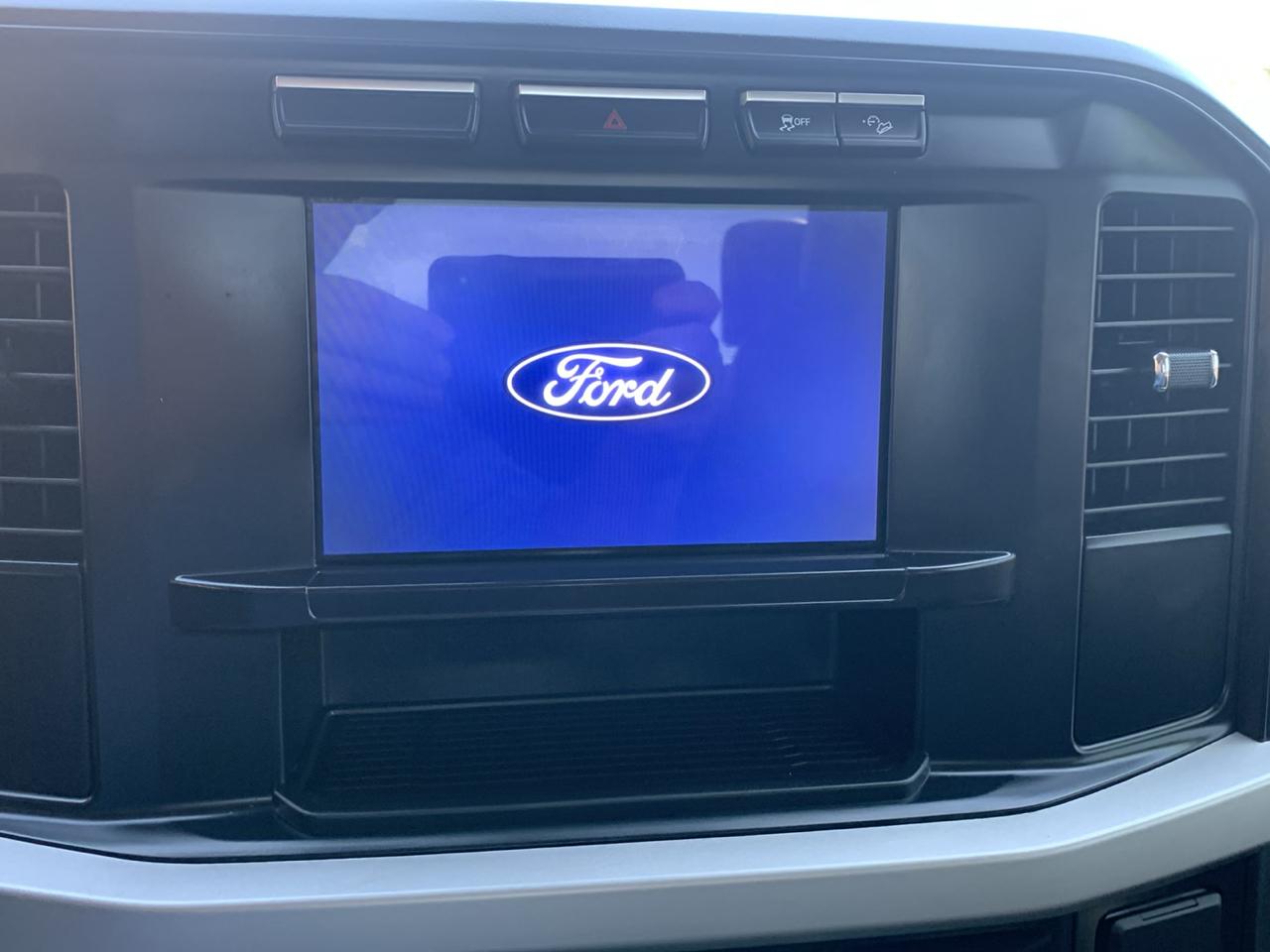 Ford Super Duty F-250 SRW XL 4WD SuperCab 6.75' Box 2024