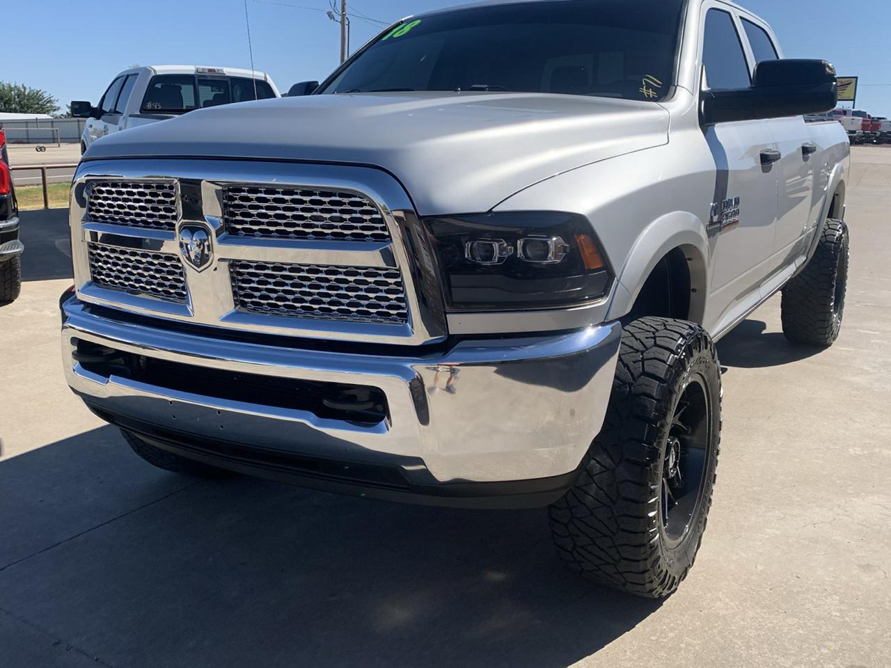 RAM 2500 Tradesman 4x4 Crew Cab 6'4" Box 2018