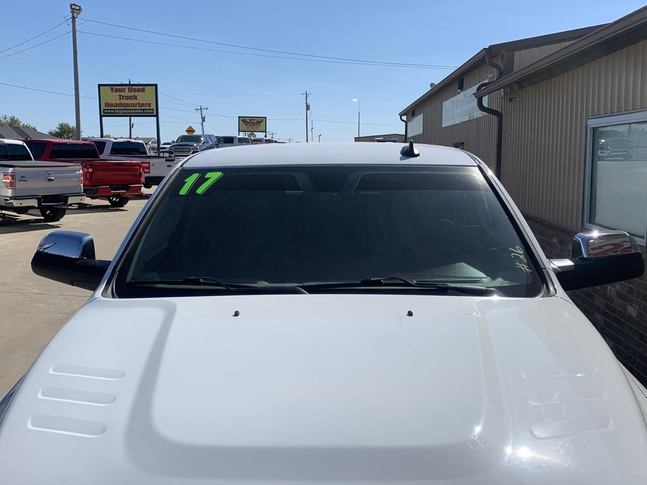 RAM 2500 Laramie 4x4 Mega Cab 6'4" Box 2017