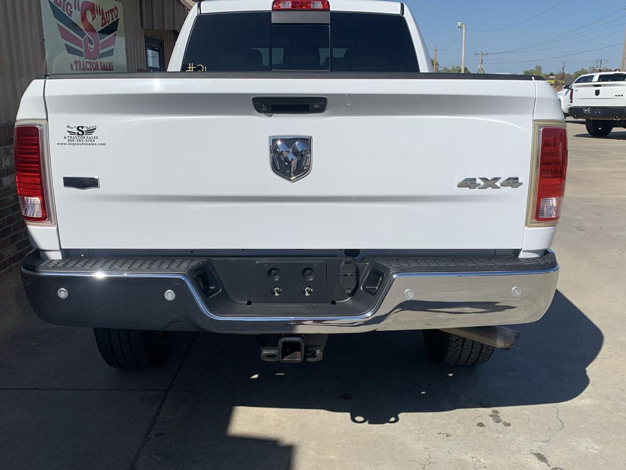RAM 2500 Laramie 4x4 Mega Cab 6'4" Box 2017