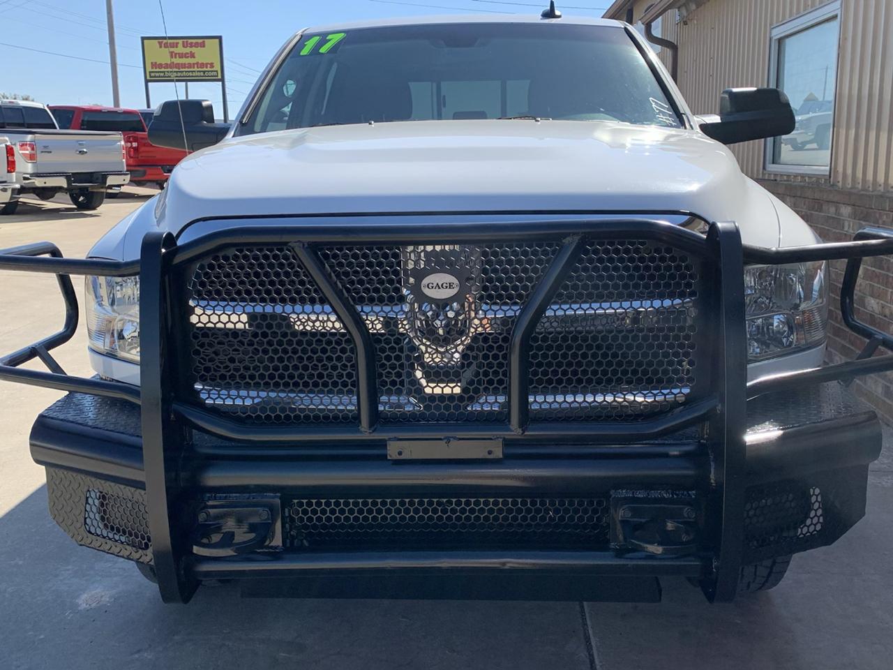 RAM 2500 SLT 4x4 Crew Cab 6'4" Box 2017