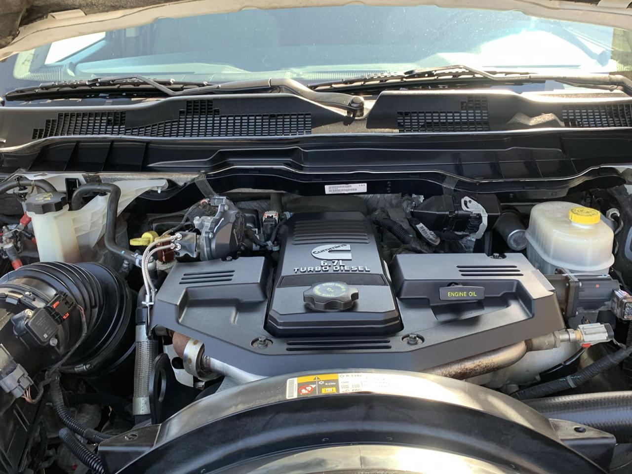 RAM 2500 SLT 4x4 Crew Cab 6'4" Box 2017