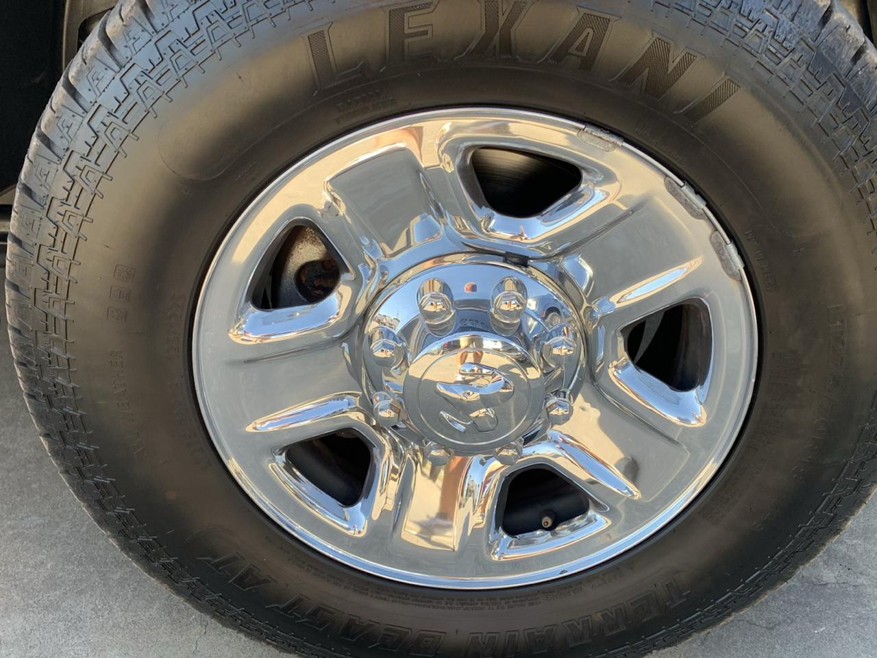 RAM 2500 SLT 4x4 Crew Cab 6'4" Box 2017