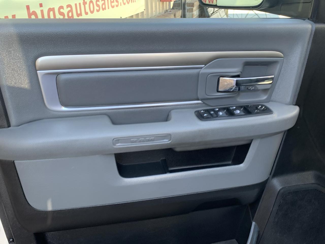 RAM 2500 SLT 4x4 Crew Cab 6'4" Box 2017