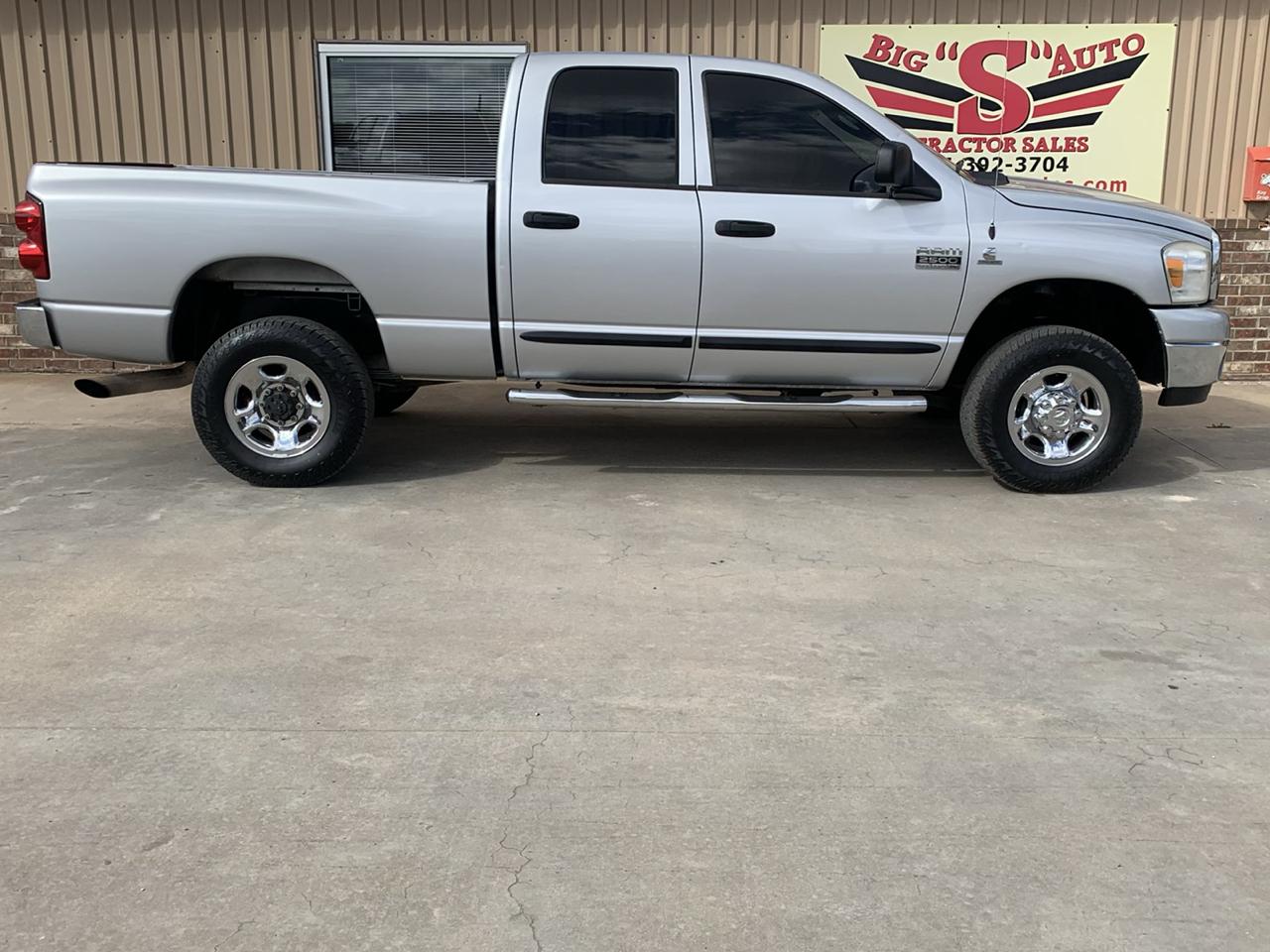 Dodge Ram 2500 4WD Quad Cab 140.5" SLT 2007