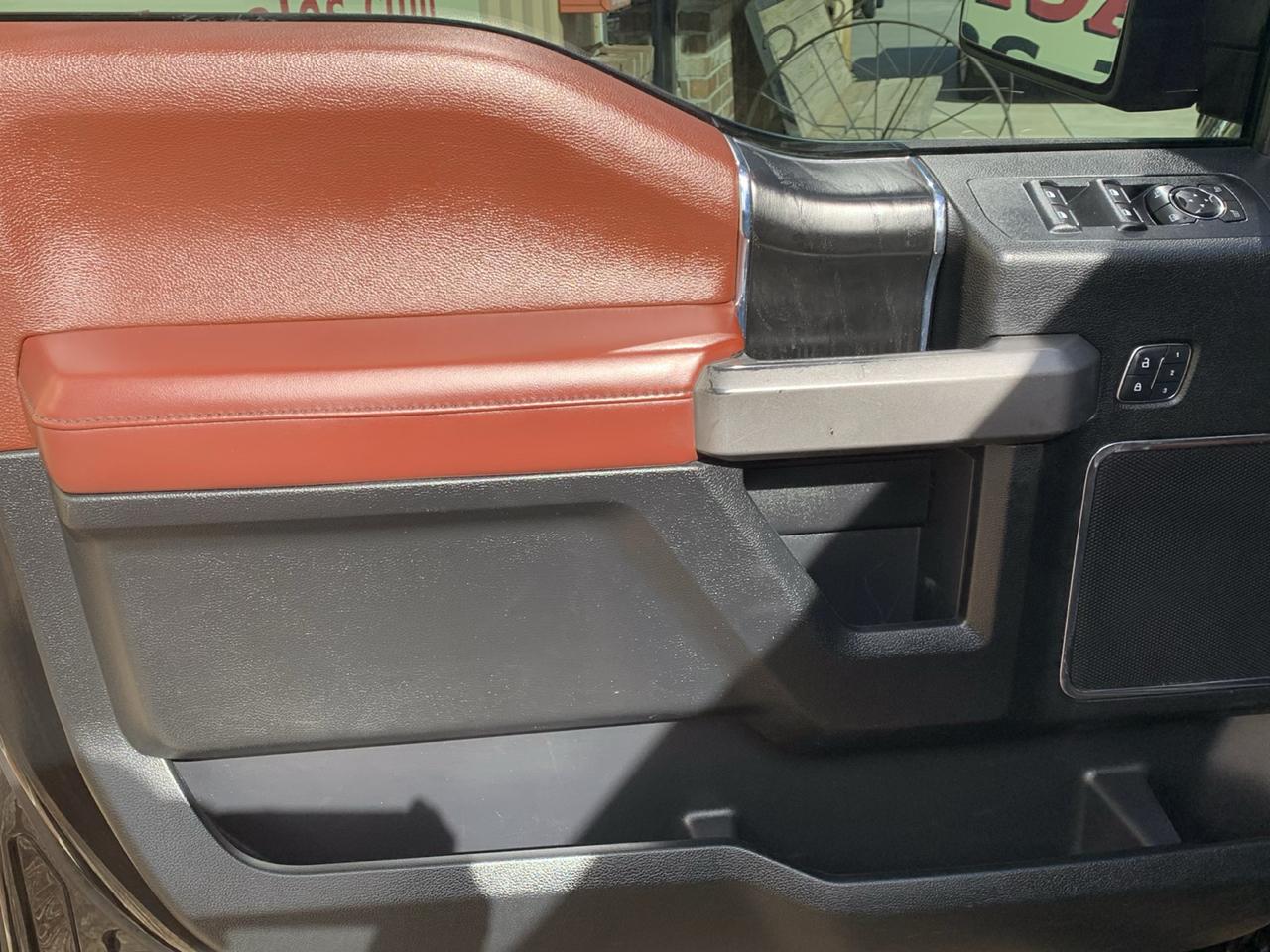 Ford F-150 4WD SuperCrew 145" Platinum 2018