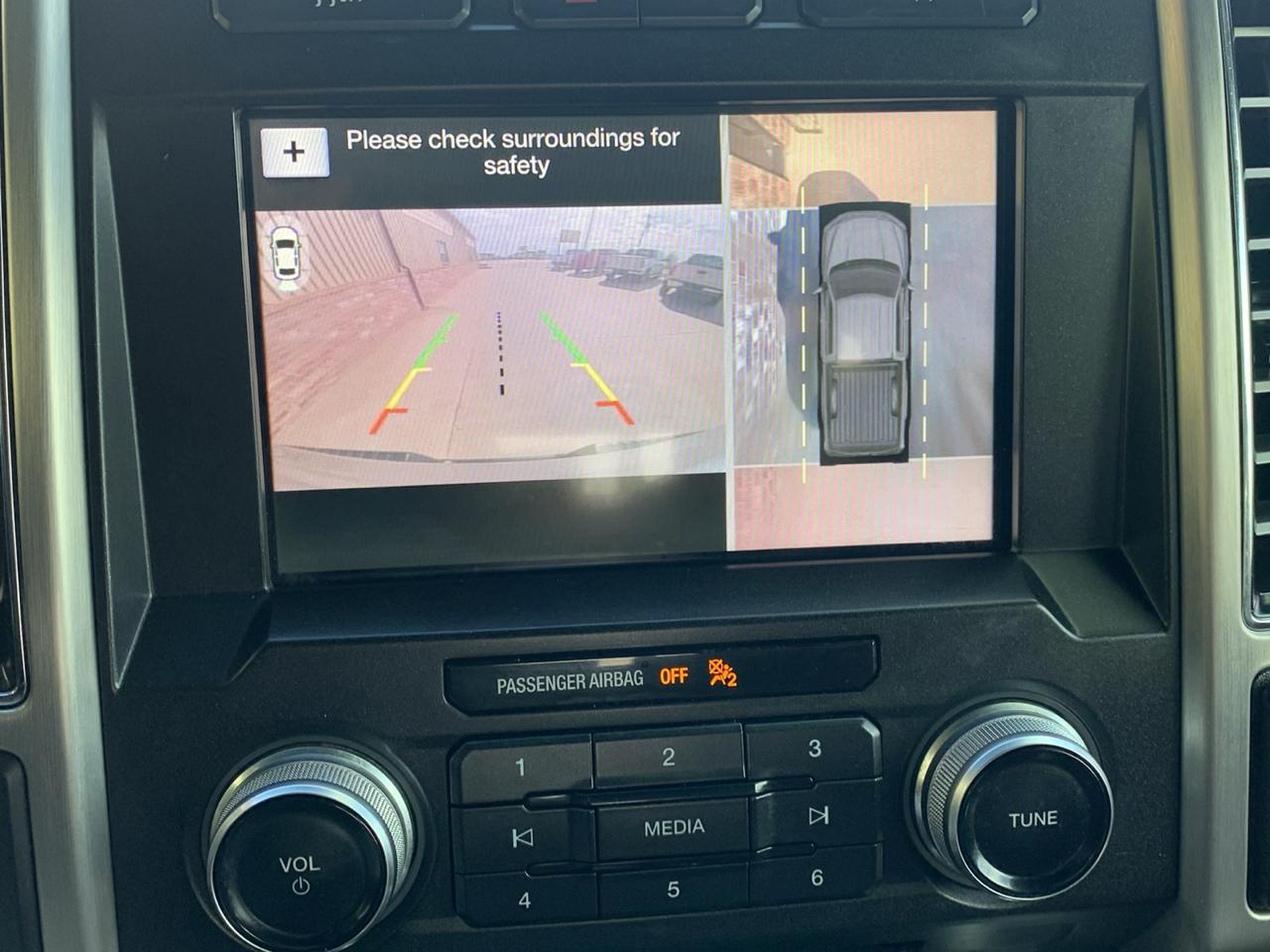 Ford F-150 4WD SuperCrew 145" Platinum 2018
