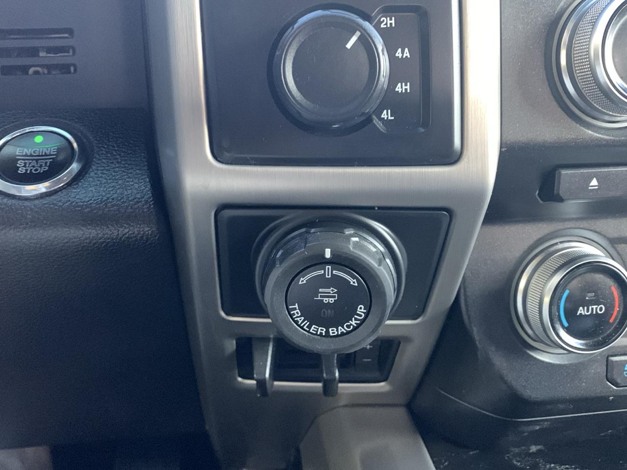 Ford F-150 4WD SuperCrew 145" Platinum 2018