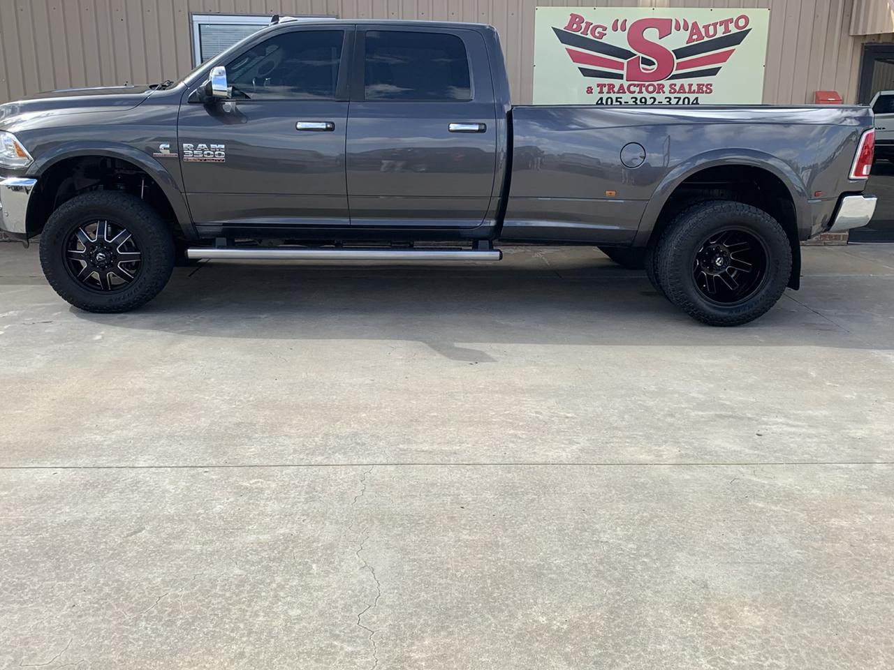 RAM 3500 Laramie 4x4 Crew Cab 8' Box 2017