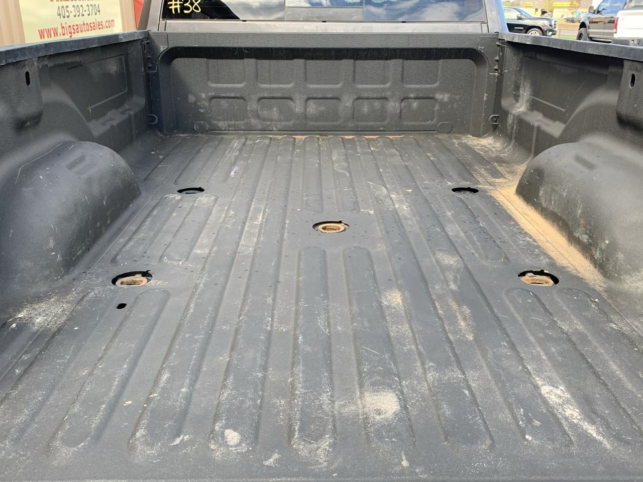 RAM 3500 Laramie 4x4 Crew Cab 8' Box 2017