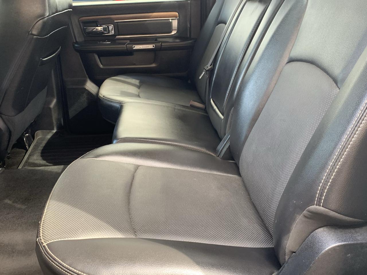 RAM 3500 Laramie 4x4 Crew Cab 8' Box 2017