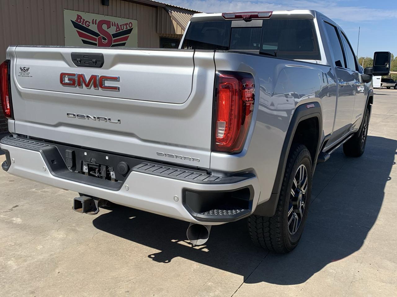 GMC Sierra 2500HD 4WD Crew Cab 159" Denali 2022